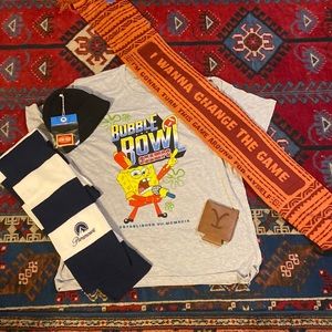PARAMOUNT STUDIOS LOT NWT Star Trek Sponge Bob Yellowstone Movie Apparel